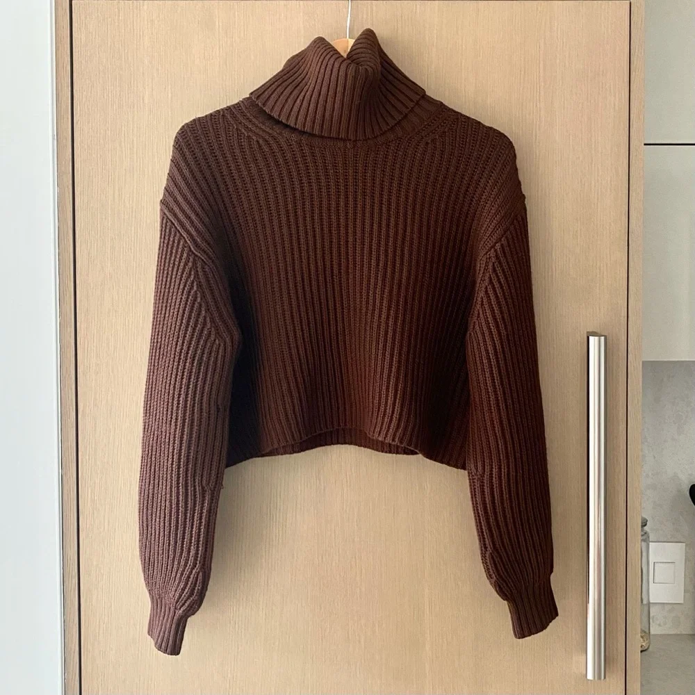 Aritzia Babaton Guell Sweater dark brown - Picture 4 of 8